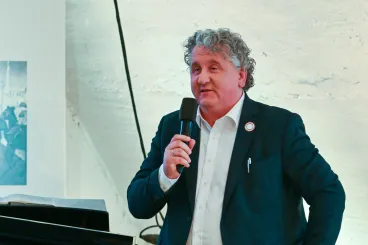 Ókovács Szilveszter a Telexnek: Ne féljenek az Operától!