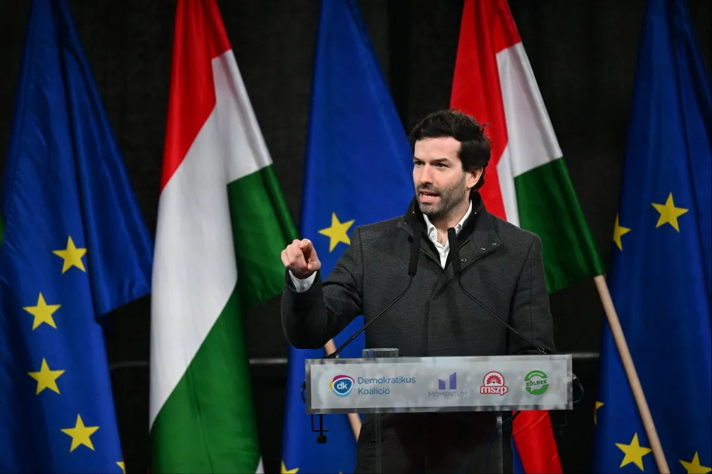Fegyelmi eljárást indított a Momentum Fekete-Győr András ellen, ezért lemond a pártalapítványi tisztségéről – Forrás: Telex.hu