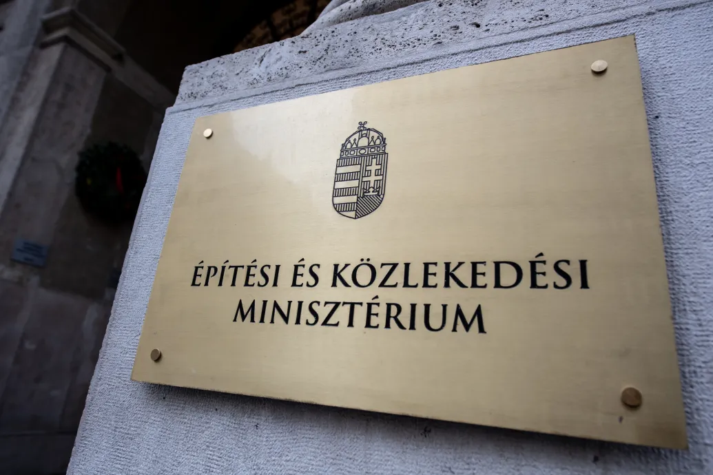 Körlevélben buzdítják a Voks2025 kitöltésére Lázár János minisztériumának dolgozóit – Forrás: Telex.hu
