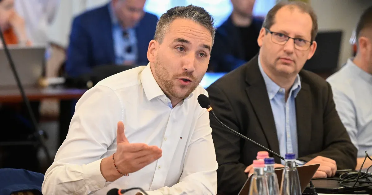 A Párbeszéd-Zöldek társelnöke szerint Lázár János nyugodtan kimehet a Pride-ra, senki nem fogja leszopni