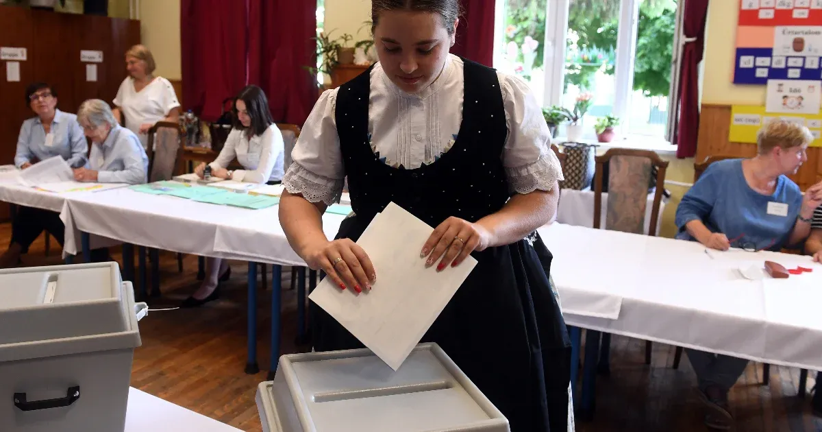 Ha a Fideszen múlik, 199 helyett csak 197 mandátumért küzdhetnek a pártok 2026-ban