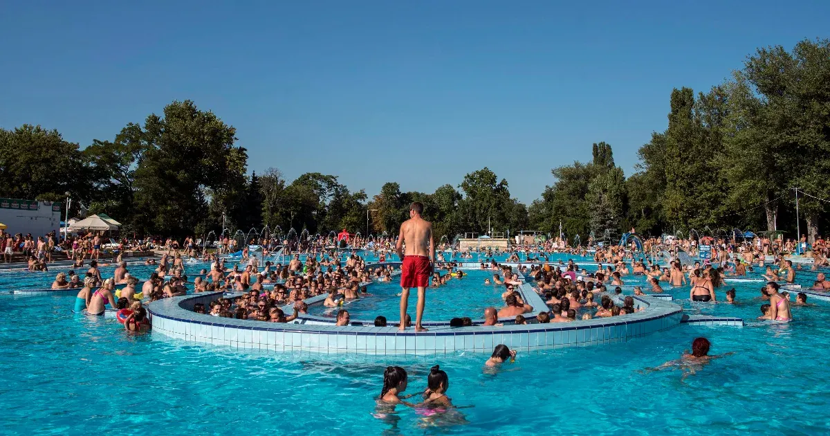 Vízbe fulladt egy hatéves gyerek a Palatinus Strandon, a rendőrség kiskorú veszélyeztetése miatt eljárást indított
