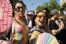 Megkérdeztük a bécsi Pride-on, hogy mit gondolnak a felvonulók a magyar tiltásról