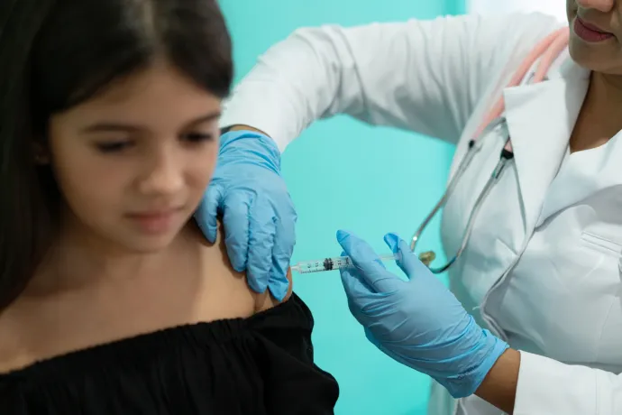 A HPV-elleni védőoltás nem okoz méhnyakrákot, de a HPV igen
