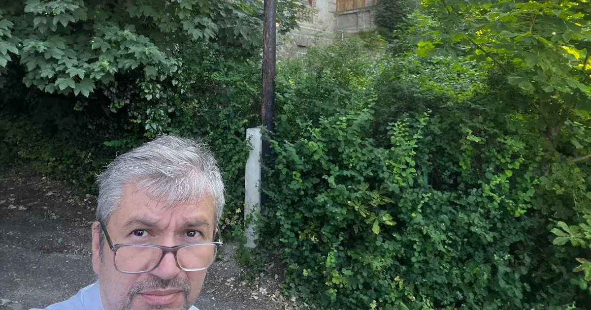 Hadházy Ákos megtalálta, hol lakik hivatalosan Matolcsy Ádám felesége, és még be is sétált a kapun