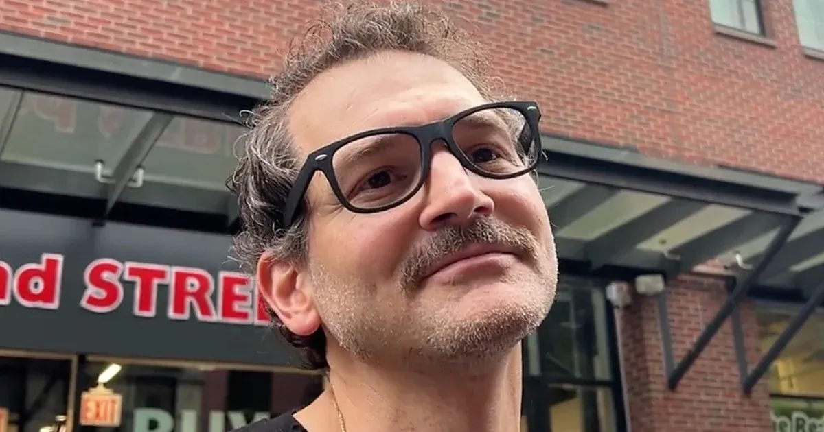 Apák napján elrángatta a családja egy Pedro Pascal-hasonmásversenyre, egy évre elegendő burritót nyert