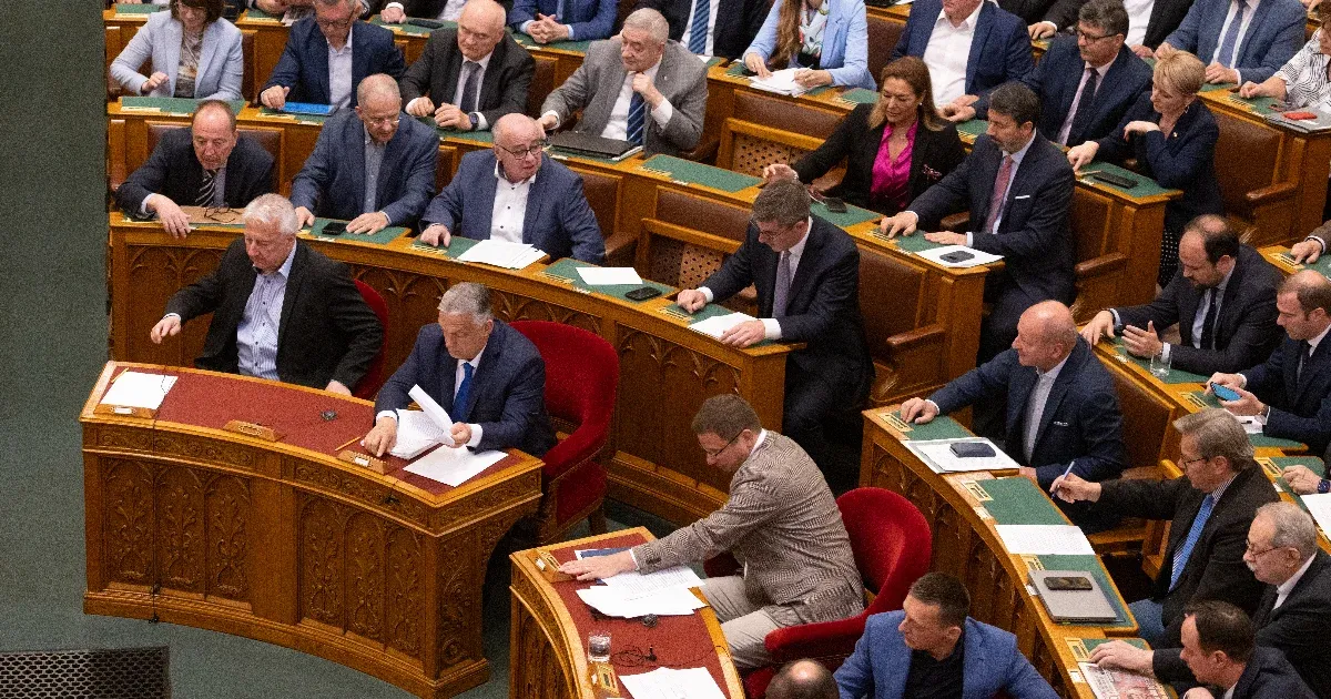 Megszavazták a gigantikus kockázatokkal tervezett 2026-os költségvetést