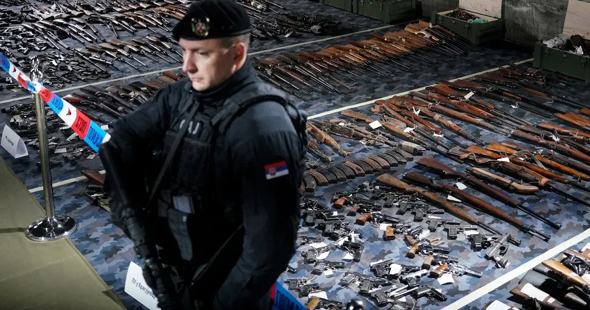 Az ukrán gengszter kockázat, a szerb gengszter nem?
