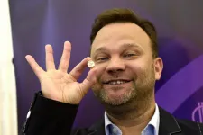 Aranyosi Péter szovjet viccel reagált arra, hogy visszavonták a Karinthy-gyűrűjét
