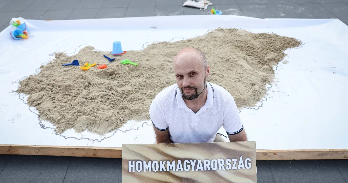 „Nem akarjuk tétován nézni, ahogy kiszárad az országunk” – a klímaválság miatt demonstrált a Kutyapárt