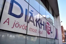 Az év végéig meghosszabbítják a diákhitelek kamatstopját