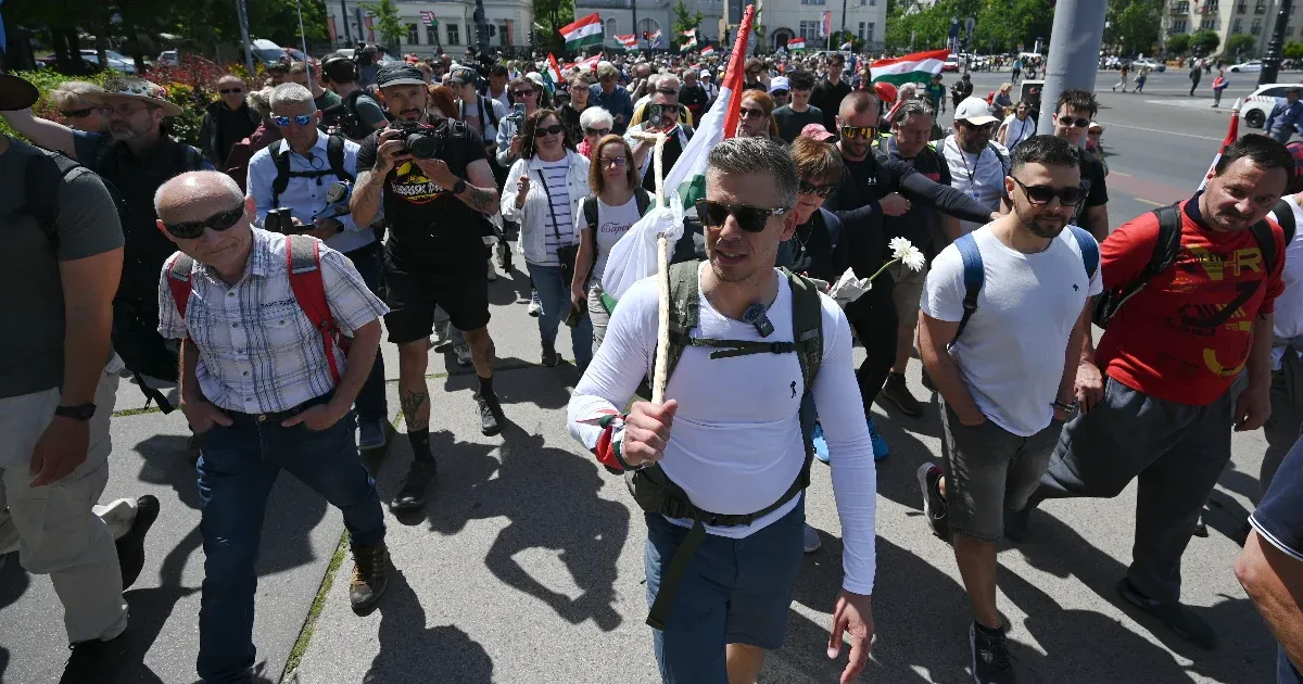 Medián: 15 százalékponttal vezet a Tisza Párt a Fideszhez képest a biztos választók körében