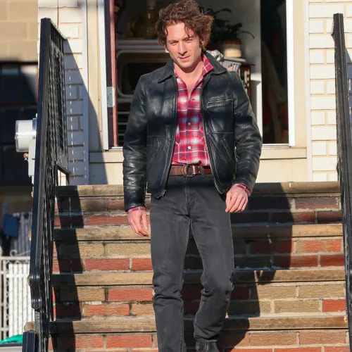 Jeremy Allen White megjavítja az egész világot Bruce Springsteenként