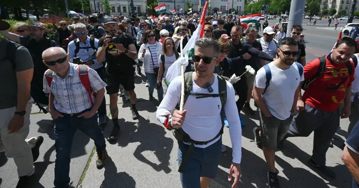 Tisza ahead of Fidesz by 15 percentage points among decided voters, poll shows