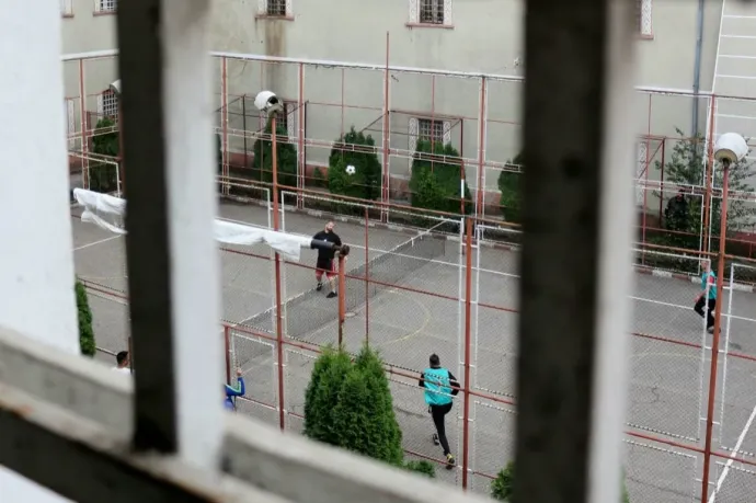 Nem tetszik neki a börtönben, a büntetés végrehajtásának megszakítását kéri a volt miniszter