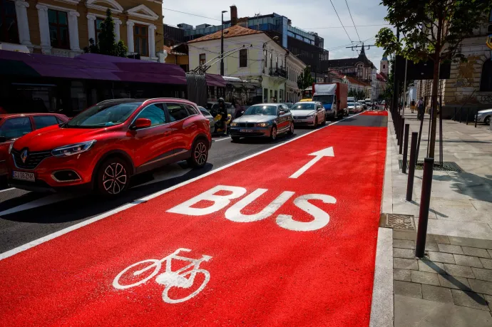 A buszsávot is használhatnák a motorosok és a mopedesek egy KRESZ-módosítási javaslat szerint