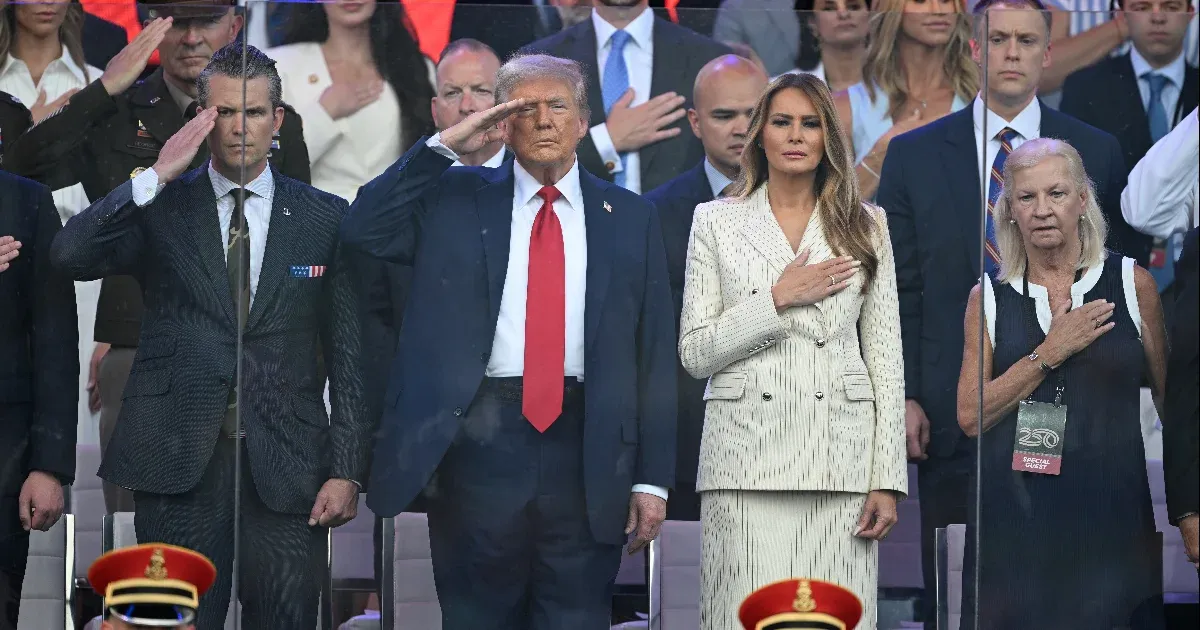 Egymásnak estek Trump legnagyobb hívei az Irán elleni támadás lehetősége miatt
