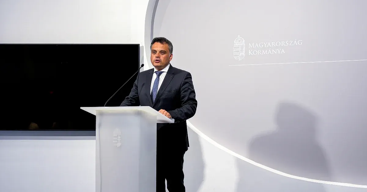 Átvilágítási szakértőt nevezett ki Navracsics, hogy kiderüljön, ki a felelős Budapest csődközeli helyzetéért