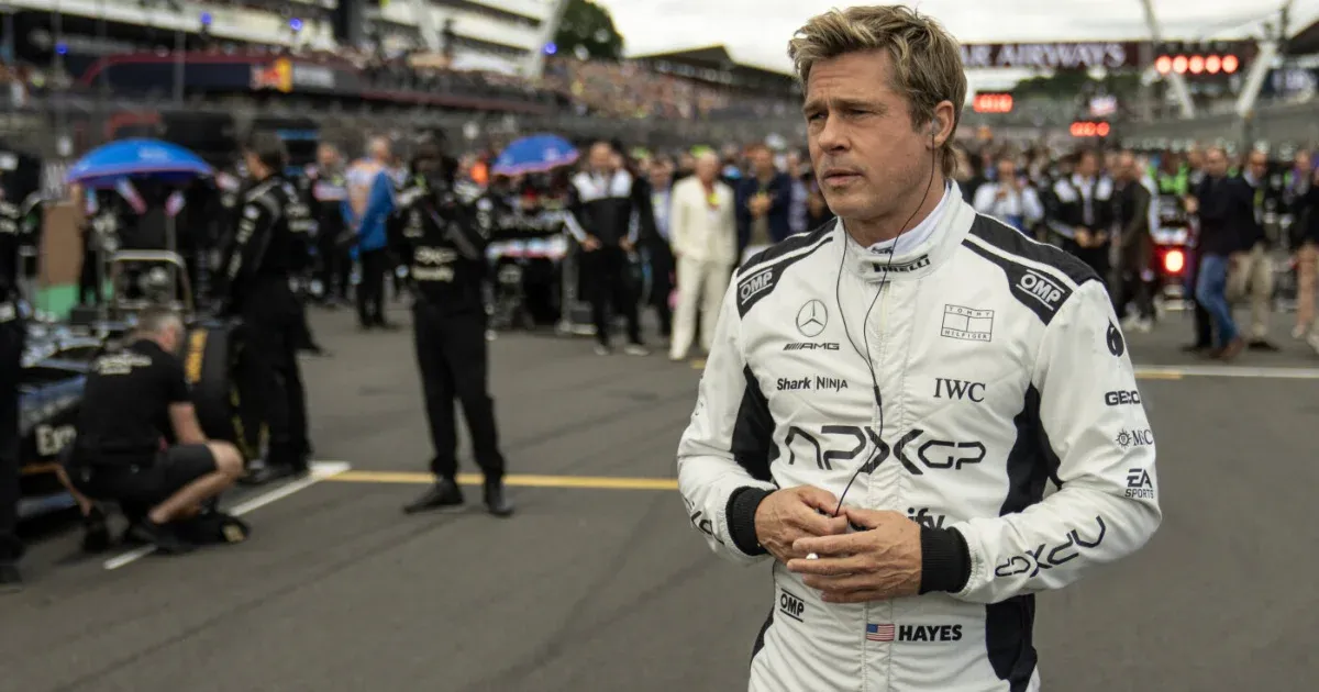 Ennek a filmnek nem véletlenül csak annyi a címe, hogy F1