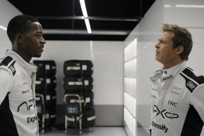 Ennek a filmnek nem véletlenül csak annyi a címe, hogy F1