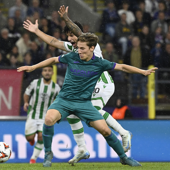 Nettó ötmillió forint az átlagos focistabér az NB I-ben, a Fradinál majdnem 14 millió