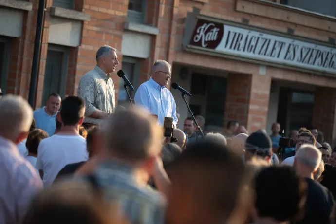 Még a fideszes képviselő is ordibálni kezdett egy résztvevővel Lázár fórumán: Ne hazudozzál összevissza!