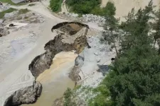 Nagyon durva beomlások látszanak a parajdi sóbányánál a Sóvidéki Televízió felvételein