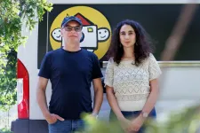 Lakókocsival járják Európát, hogy megértsék, miért és hogyan élnek romániaiak milliói több ezer kilométerre otthonról