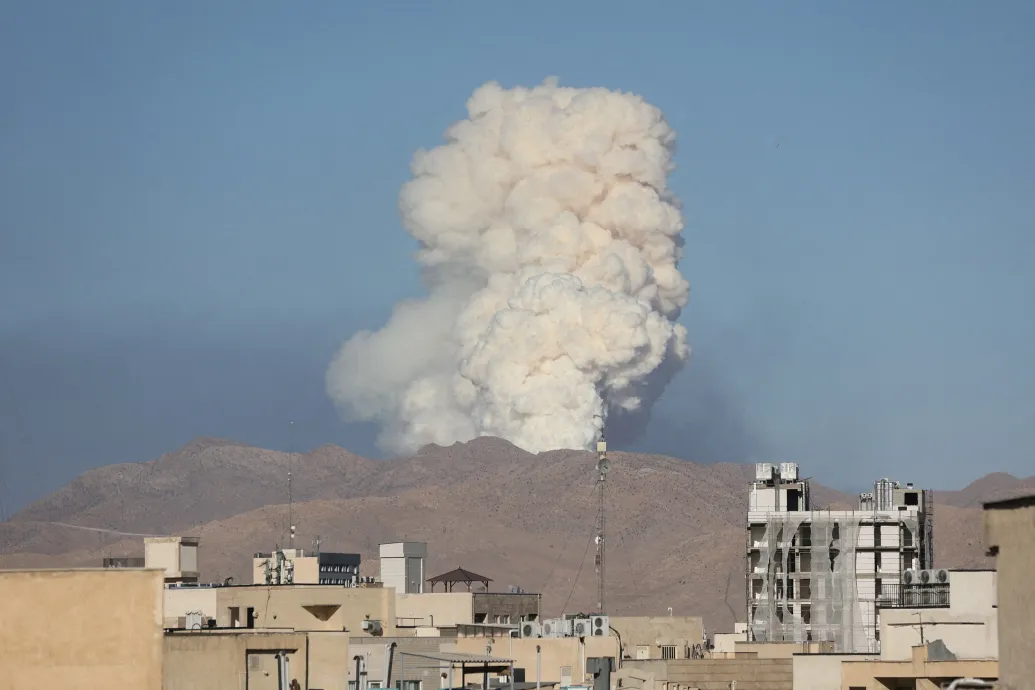 Amerika Irán atomlétesítményeit bombázta, Trump szerint ezzel eljött a béke – Forrás: Telex.hu