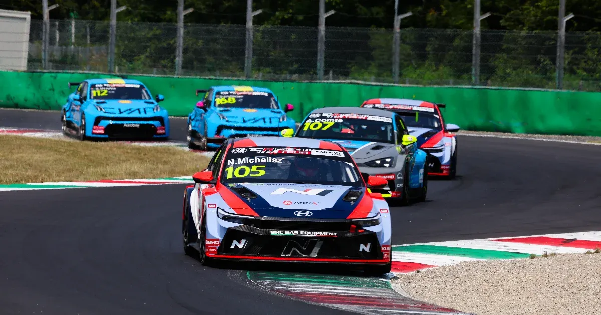 Michelisz a 9. helyről tört előre a 4.-ig, mindenkit nyomott Monzában