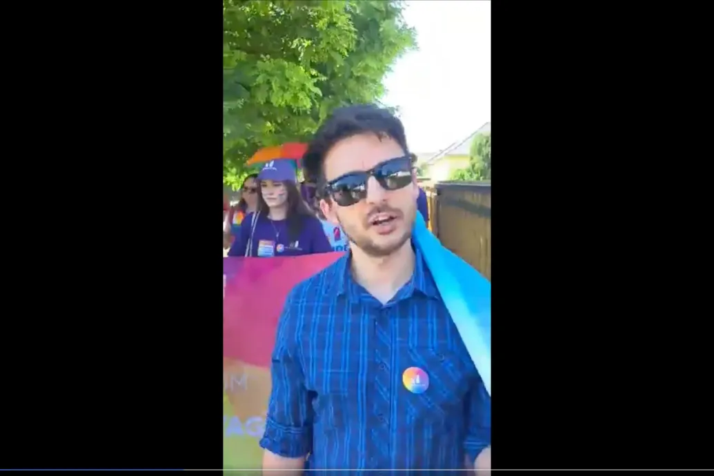 Felcsúton tartott Pride-vonulást a Momentum, de Orbán házának környékét lezárták a rendőrök – Forrás: Telex.hu