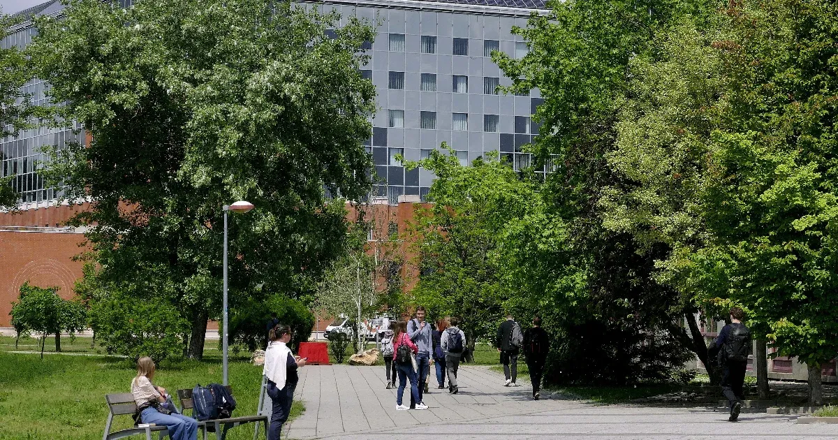 Közel 70 kutató írt nyílt levelet Orbánnak a HUN-REN intézetek ELTE-hez csatolása ellen