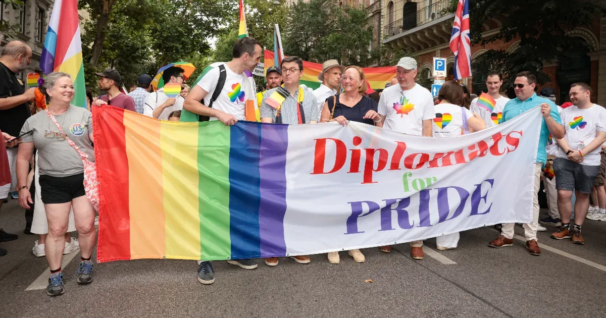 Harminchárom ország nagykövetsége támogatja a 30. Budapest Pride-ot