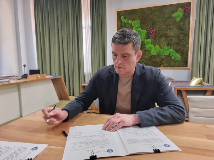 Sorin Lucaci, az Országos Vízügyi Hatóság vezetője – Fotó: a Környezetvédelmi Minisztérium hivatalos Facebook-oldala