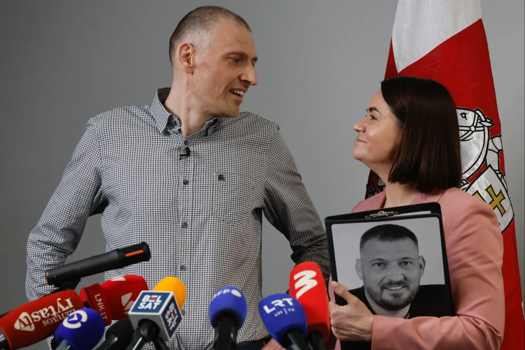 Magánzárka, dermesztő hideg, kegyetlen őrök – Lukasenko Trumpnak hízelegve engedte el legismertebb politikai foglyát – Forrás: Telex.hu