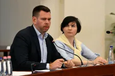 Vitézy Lázárra: Az utasokat nem az új vonatkövető oldaltól kell megvédeni, hanem tőled, az ámokfutó, vasútromboló minisztertől
