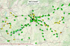 Visszautasították Lázár vádjait, de készítői politikai retorzióktól tartva már le is állították a Holavonat.hu-t