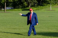 Európában a romániaiak hisznek leginkább abban, hogy Trump elhozza a békét