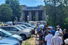 Ábécésorrendben hívták be a Vasmű 1700 dolgozóját, hogy egyesével mindenkinek felmondhassanak