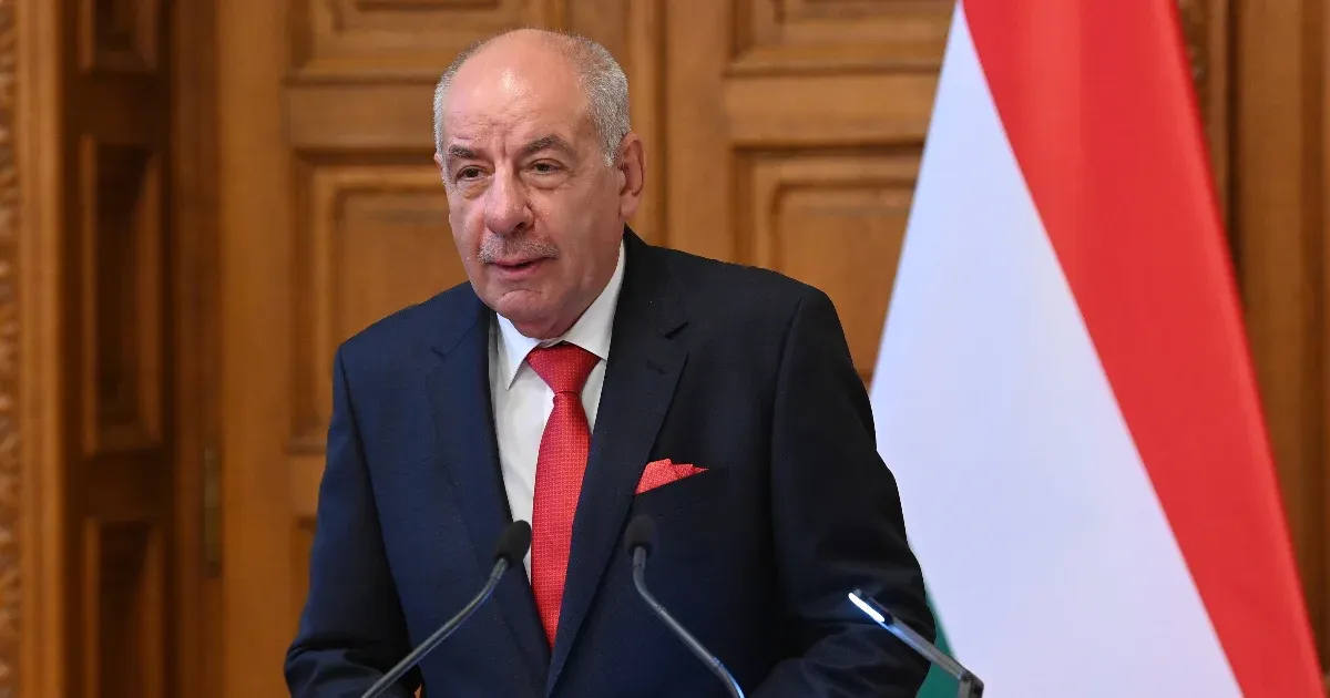 Sulyok Tamás aláírta a törvényt, bár a MOK korábban arra kérte, hogy ezt ne tegye