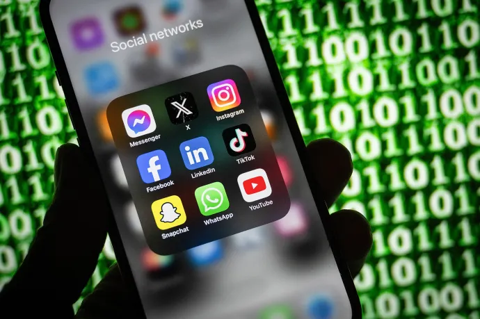 Arte: Should we ban social media for children?