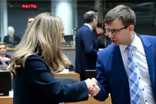 A csütörtöki EU-csúcson próbálhatják feloldani a magyar-szlovák szankcióblokkolást