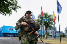 Öt százalék védelemre: Románia is beáll a sorba a hágai NATO-csúcson