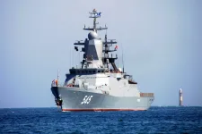 Álcázott orosz hadihajó haladt át a La Manche csatornán