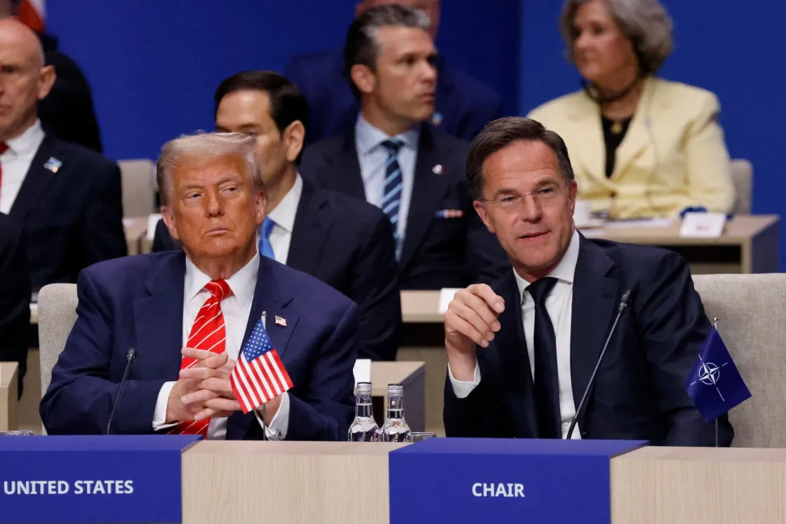 A spanyol kormány lázadozott, Trump pedig fenyegetett és apucizott a NATO-csúcson