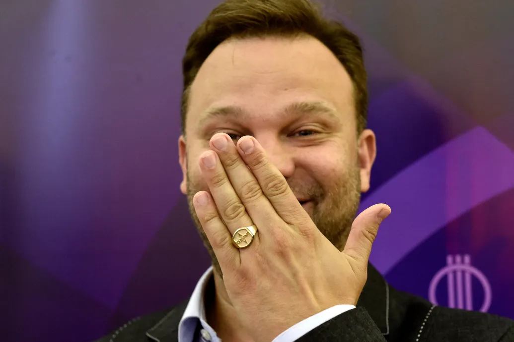 Aranyosi Péter szerint a hatalom célja, hogy mindenki fogja be a pofáját – Forrás: Telex.hu