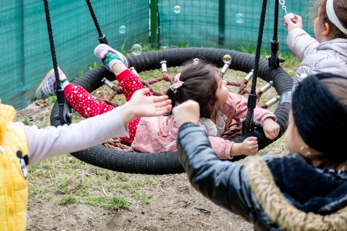 Gyerekjogokban Románia még mindig sereghajtó, Magyarország elég jól áll a KidsRights Index 2025 szerint