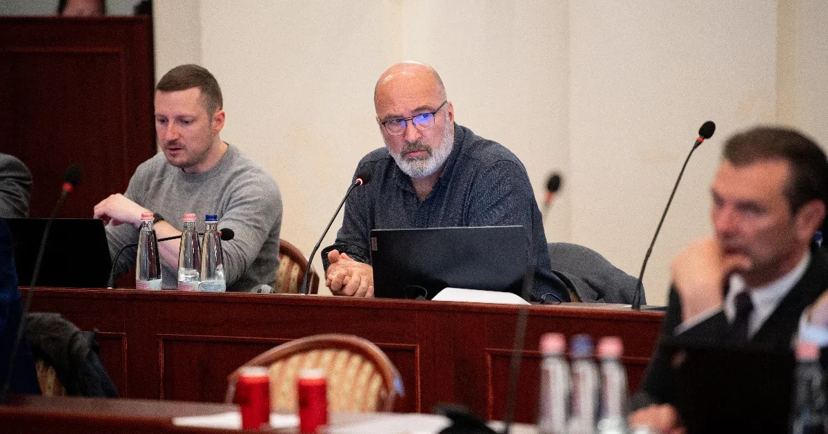 Mostani formájában nem támogatja a polgármesteri tanács ötletét Pikó András