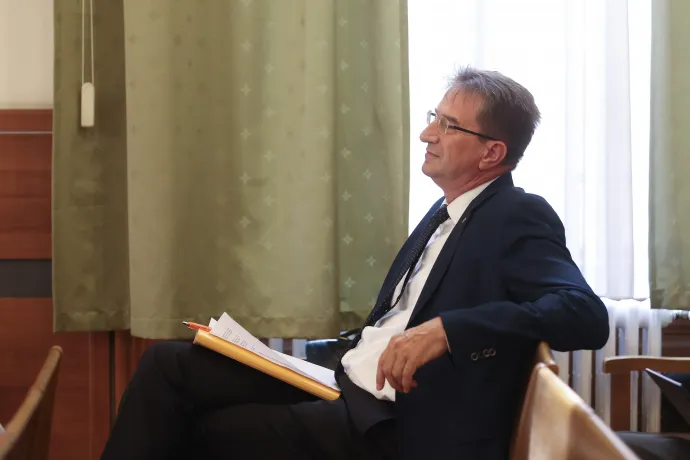 Völner Pál a bíróságon 2025. június 26-án – Fotó: Melegh Noémi Napsugár / Telex