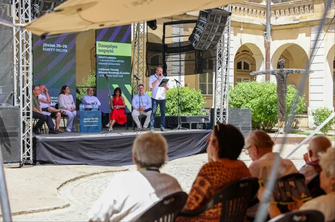 Megkezdődött a 14. Kolozsvári Ünnepi Könyvhét